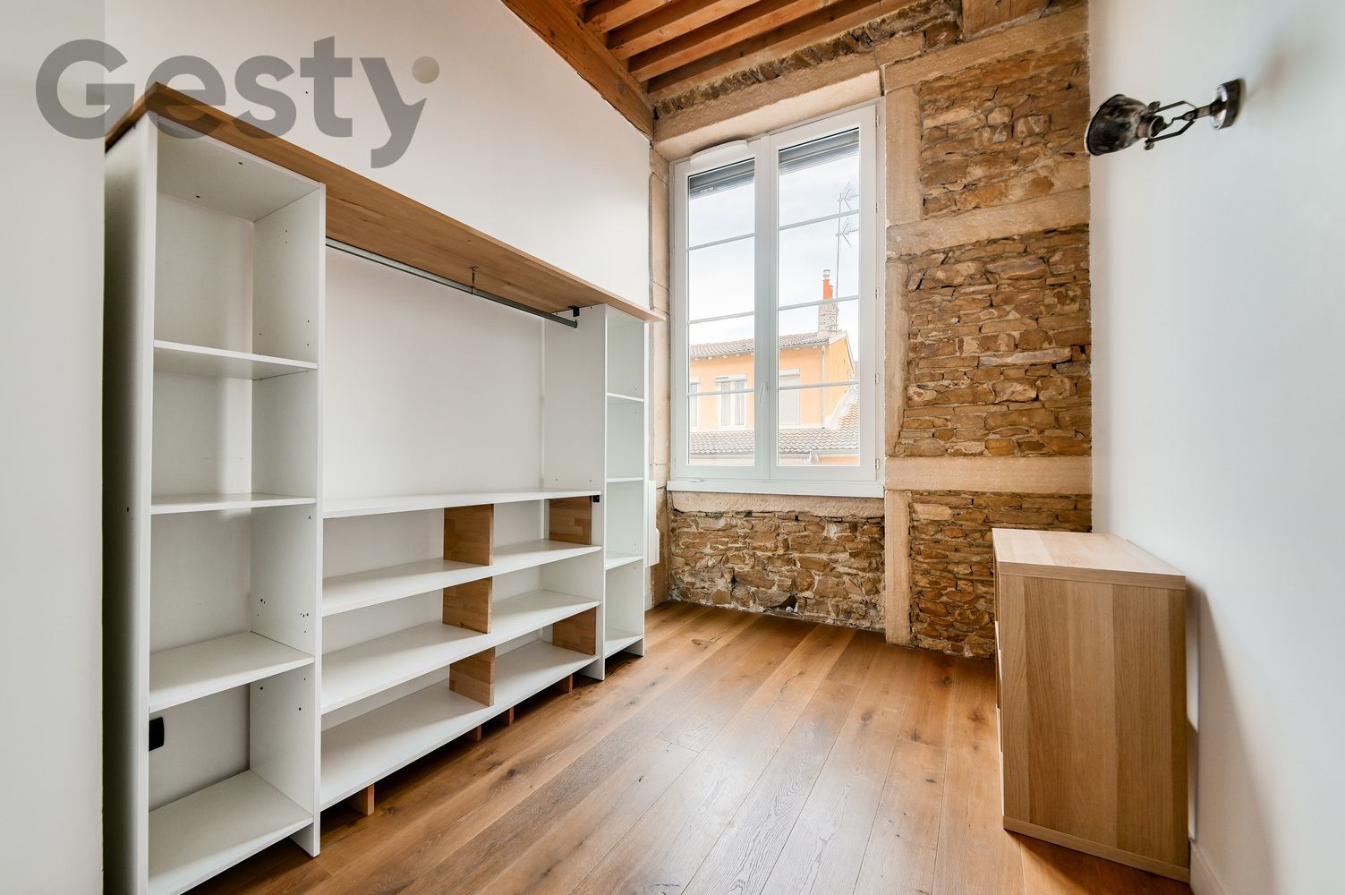
                                                Location
                                                 T2 bis 71 m2 refait à neuf – Croix-Rousse