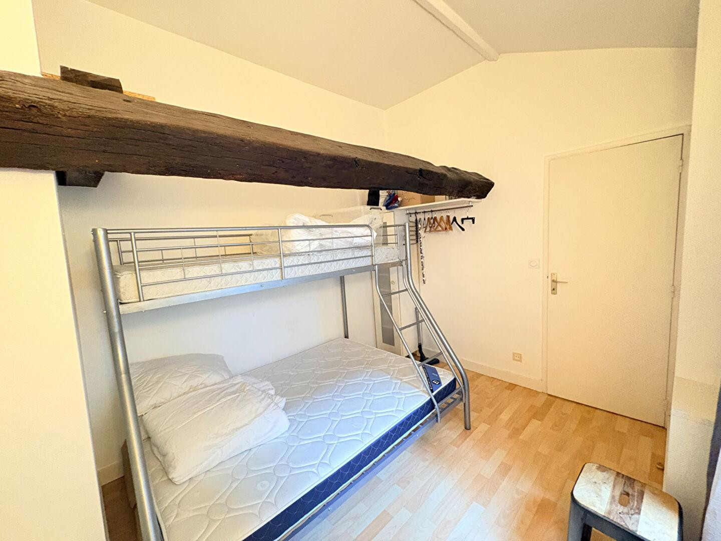 
                                                Location
                                                 T2 bis hypercentre bord de Loire