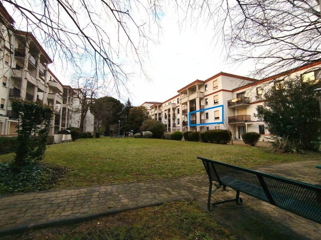 
                                                Location
                                                 T2 bis meublé, sur jardin, tennis