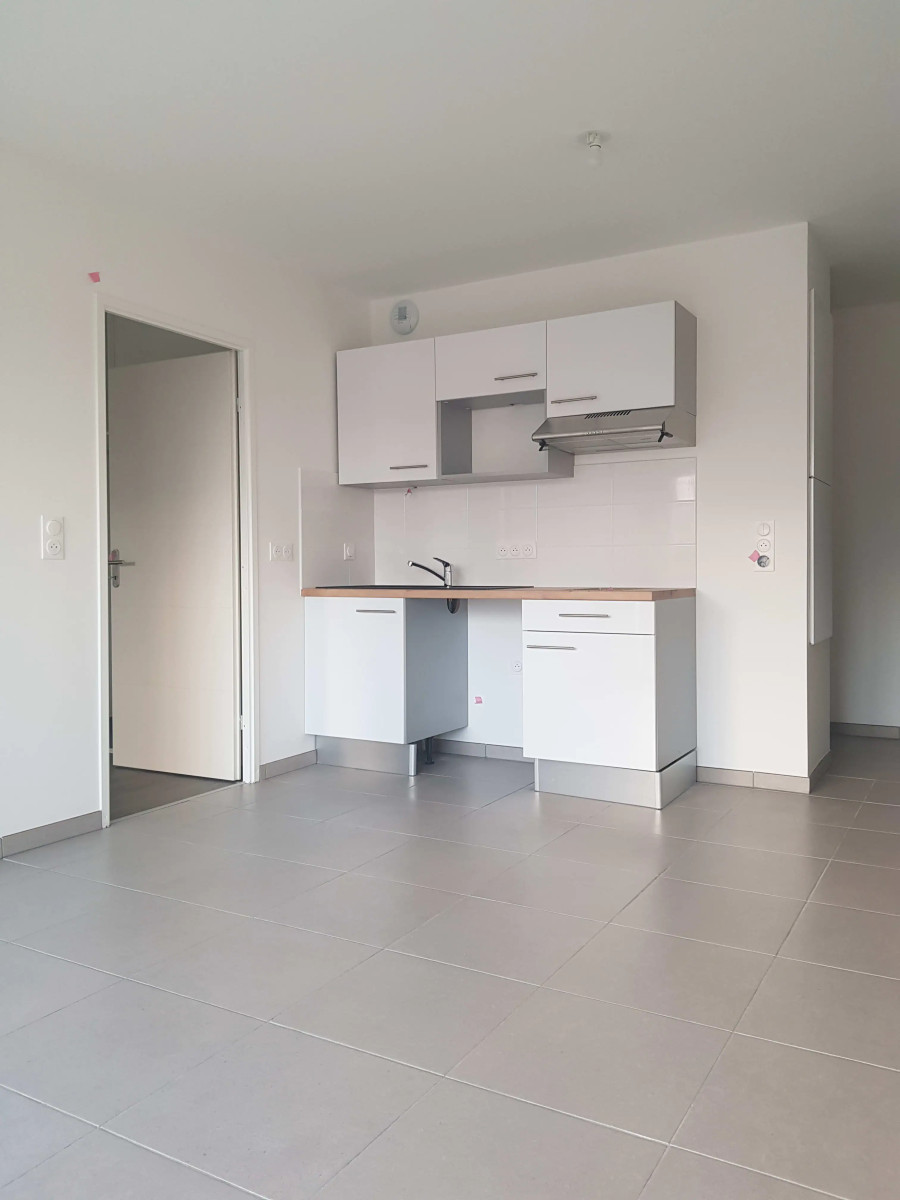 
                                                Location
                                                 T2  Carignan-de-Bordeaux