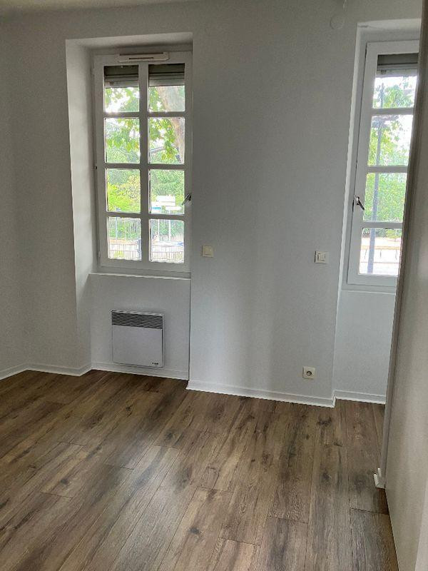 
                                                Location
                                                 T2 centre ville