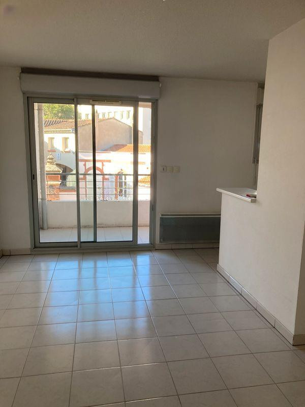 
                                                Location
                                                 T2 centre ville avec balcon