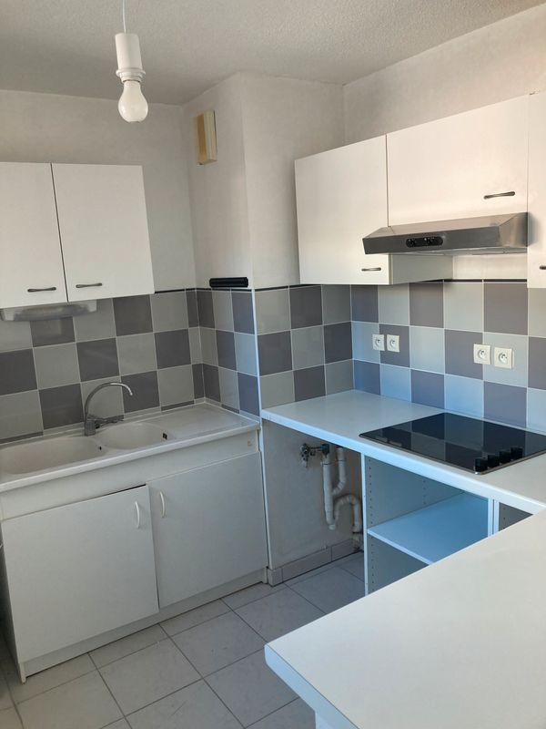 
                                                Location
                                                 T2 centre ville avec balcon