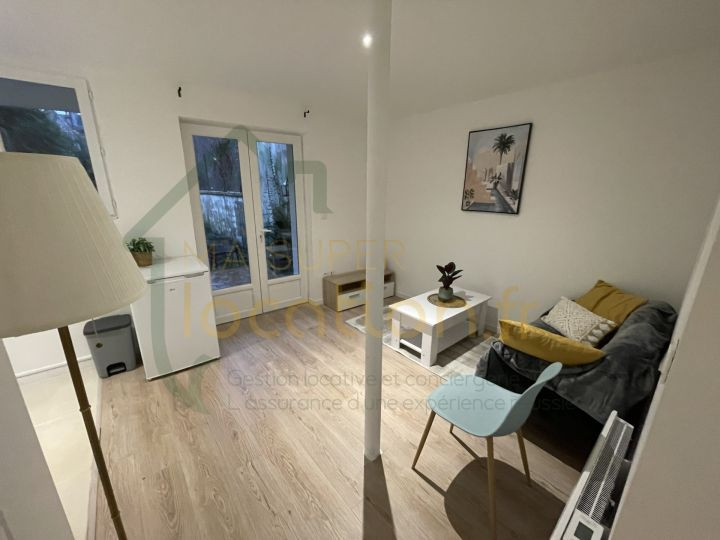 
                                                Location
                                                 T2 Centre ville ST QUENTIN / Proche école ELISA