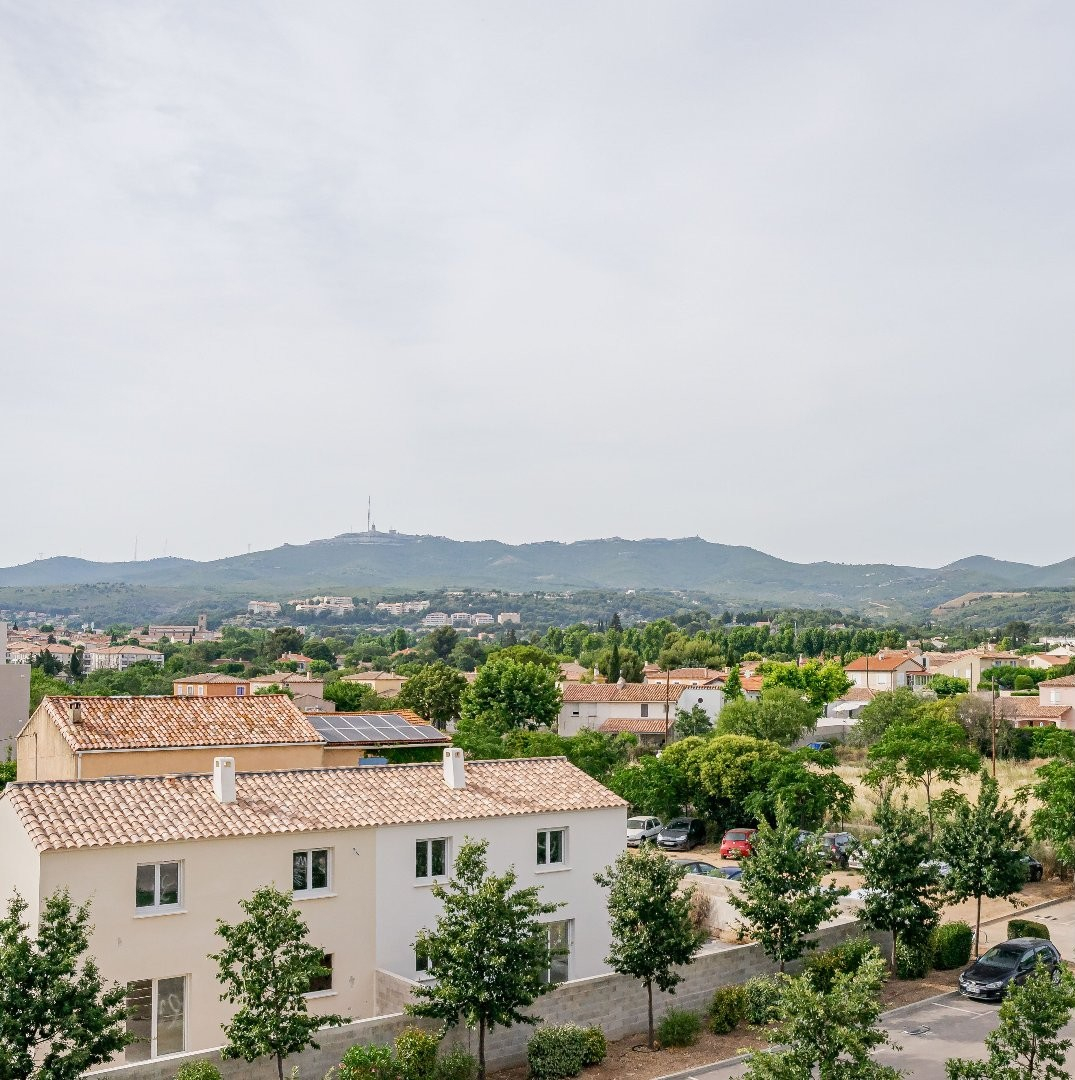 
                                                Vente
                                                 T2 Château Gombert + Garage Double fermé