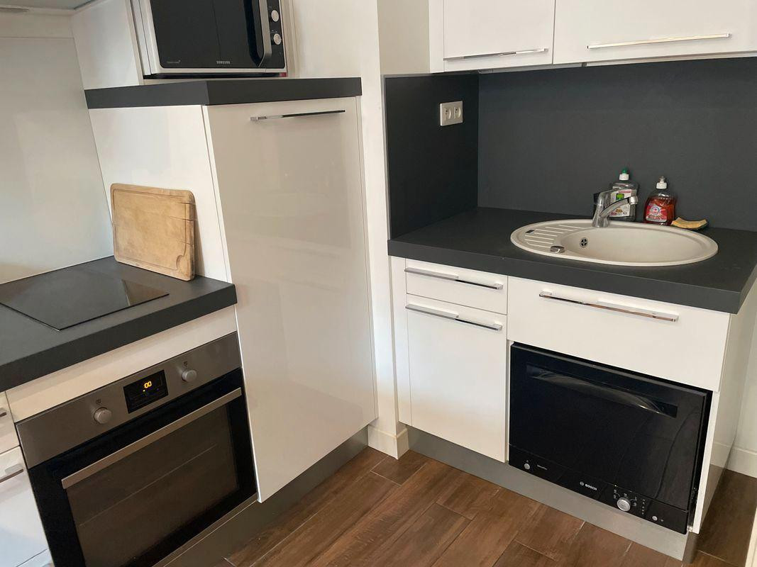 
                                                Location
                                                 T2 climatisé ESTRANGIN/ PREFECTURE + balcon au cal
