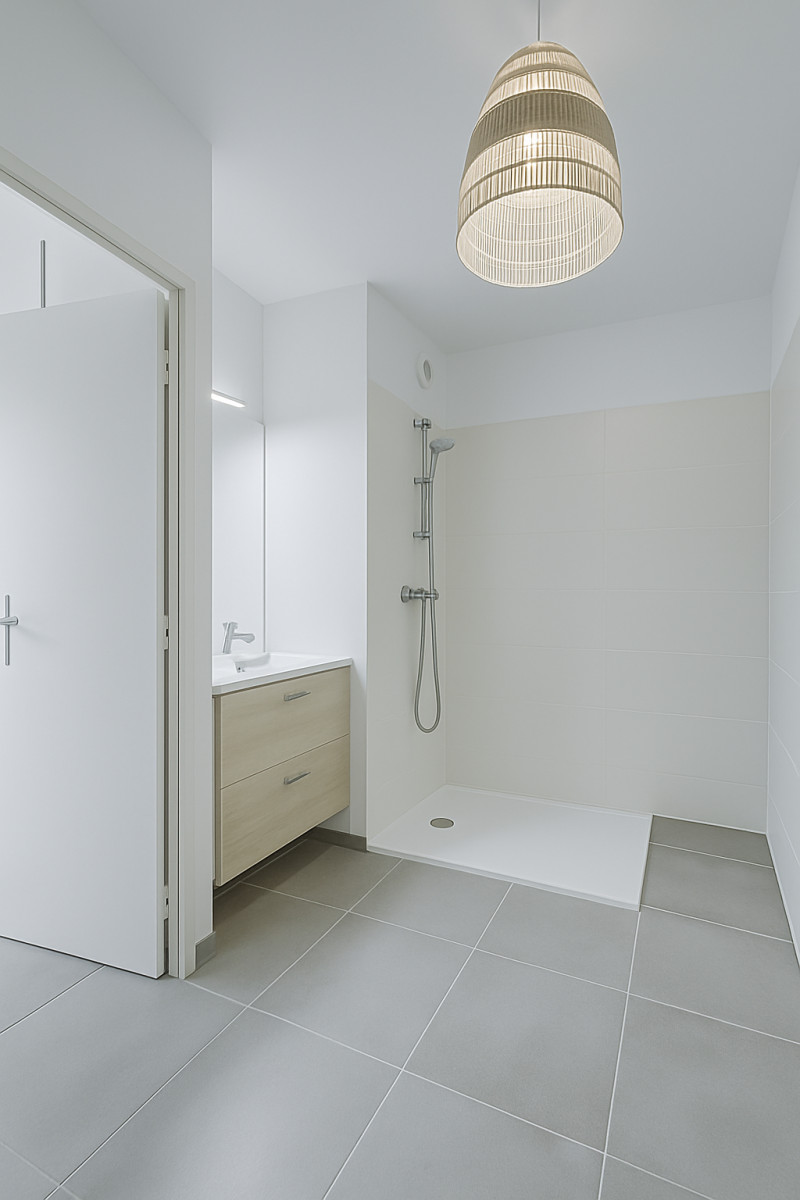 
                                                Vente
                                                 T2 contemporain dans un cadre paisible à Neuville-sur-Saône, éligible PTZ et frais de notaire réduits