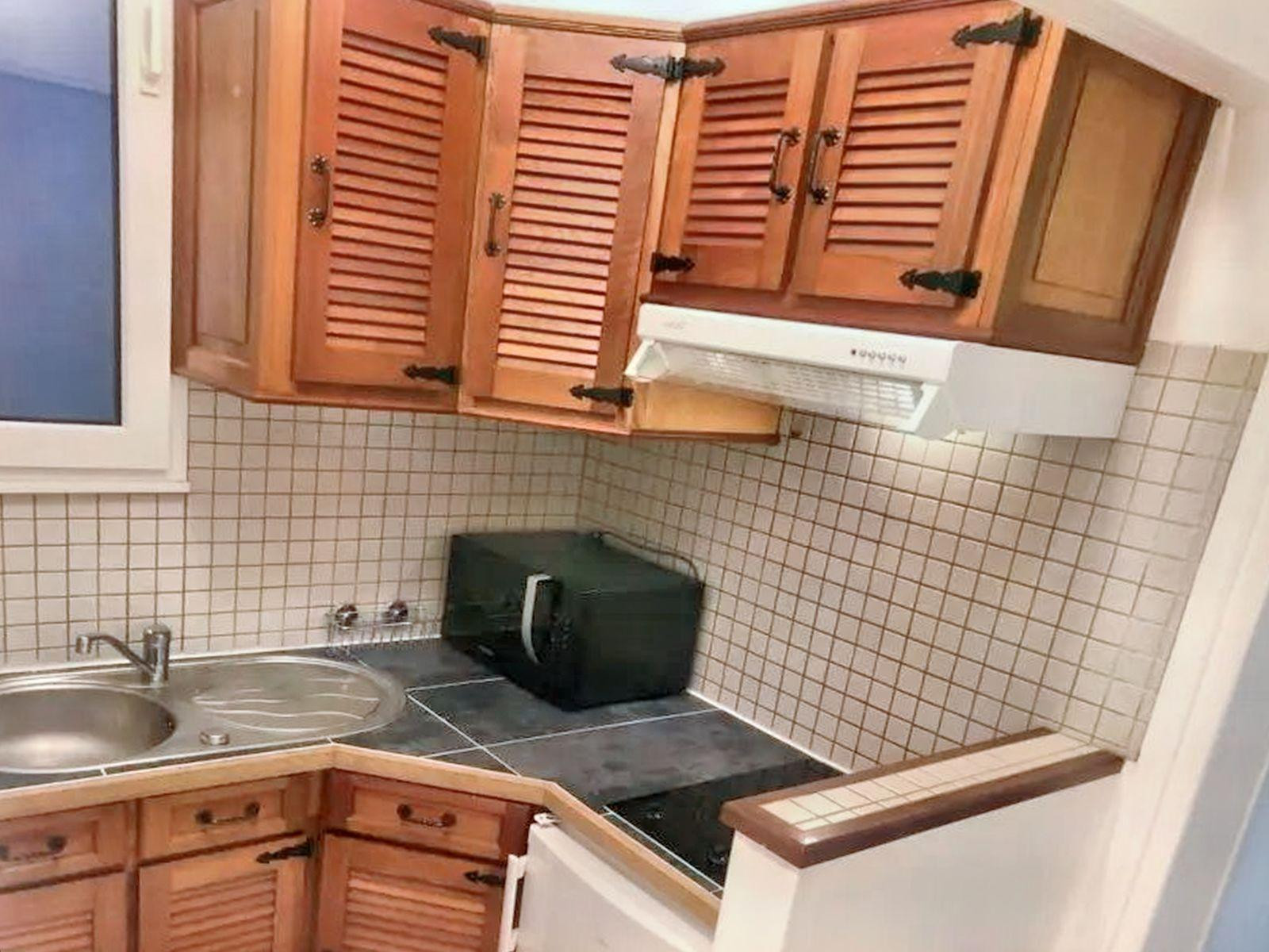 
                                                Location
                                                 T2 cosy et calme, équipement complet