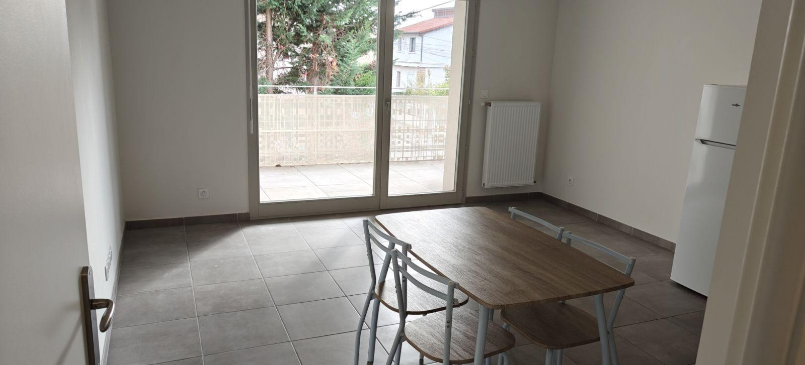 
                                                Location
                                                 T2 Cosy,Verdoyant 43,5m² entre Doua et Gratte-Ciel