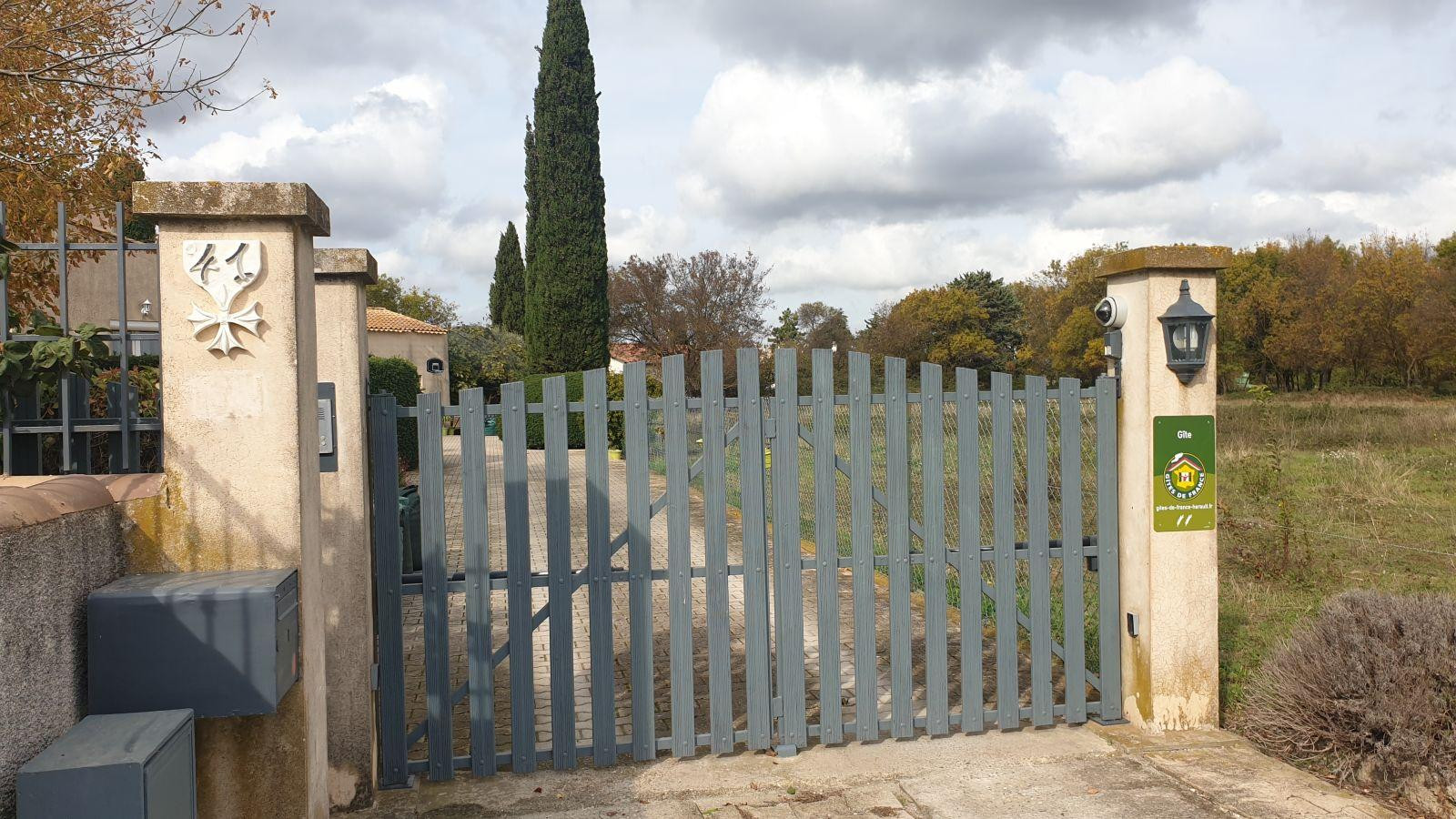 
                                                Location
                                                 T2 dans maison du propriétaire dans petit village