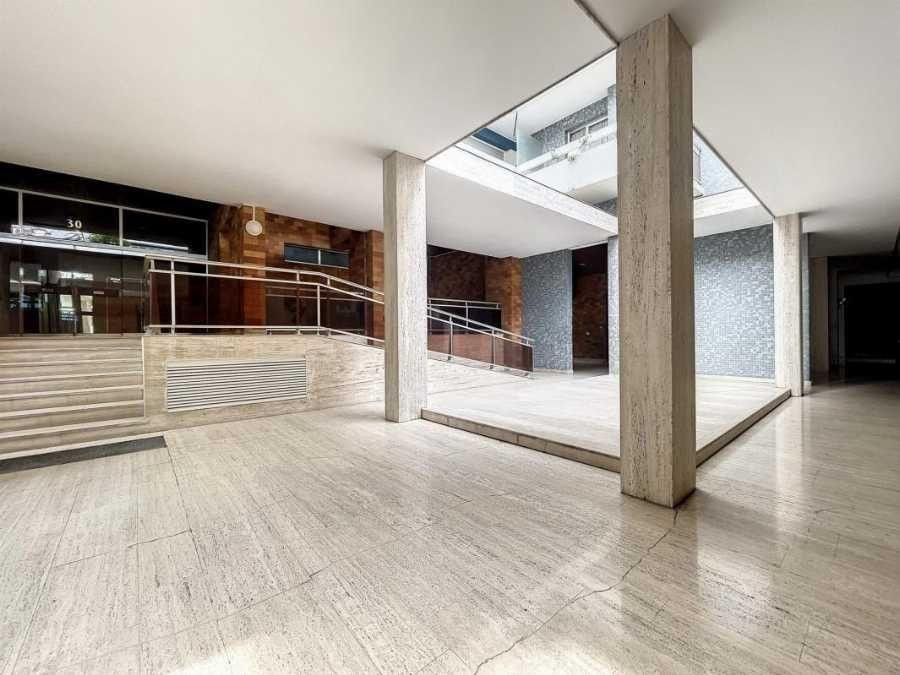 
                                                Location
                                                 T2 dans un immeuble de standing à Paris 15ème