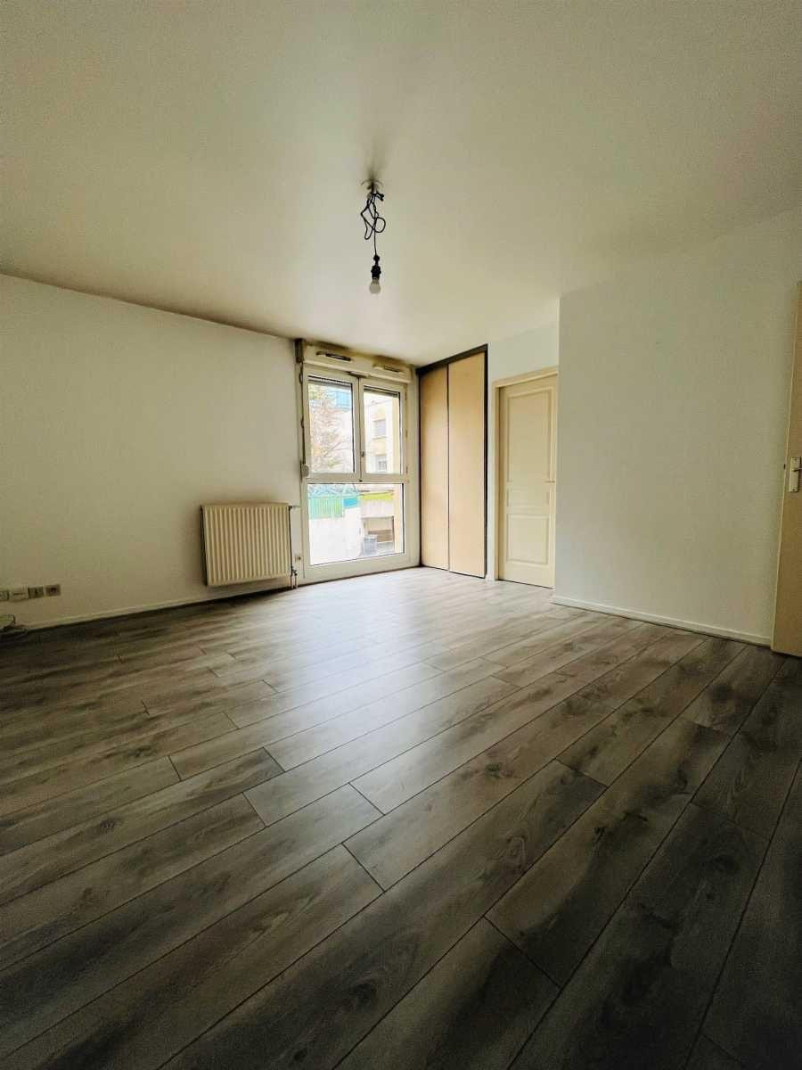 
                                                Location
                                                 T2 de 40 m2 à Saint Maur des Fossés