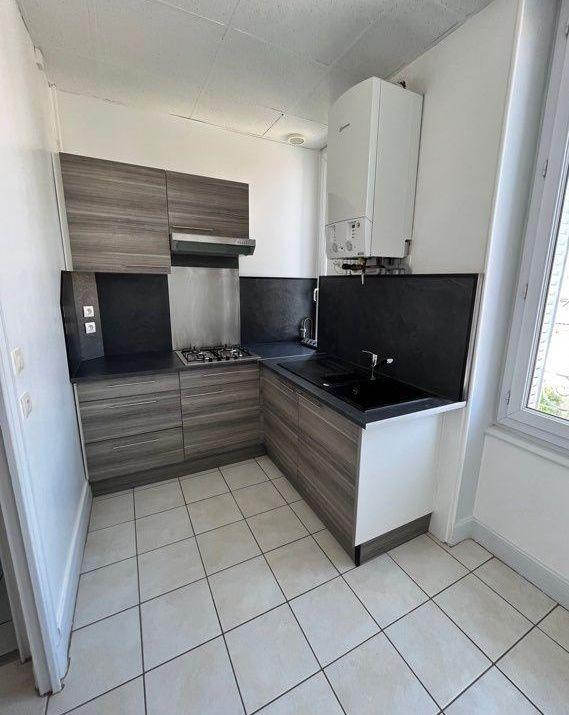 
                                                Location
                                                 T2 de 40m2 à Lyon 8ème Grand Trou