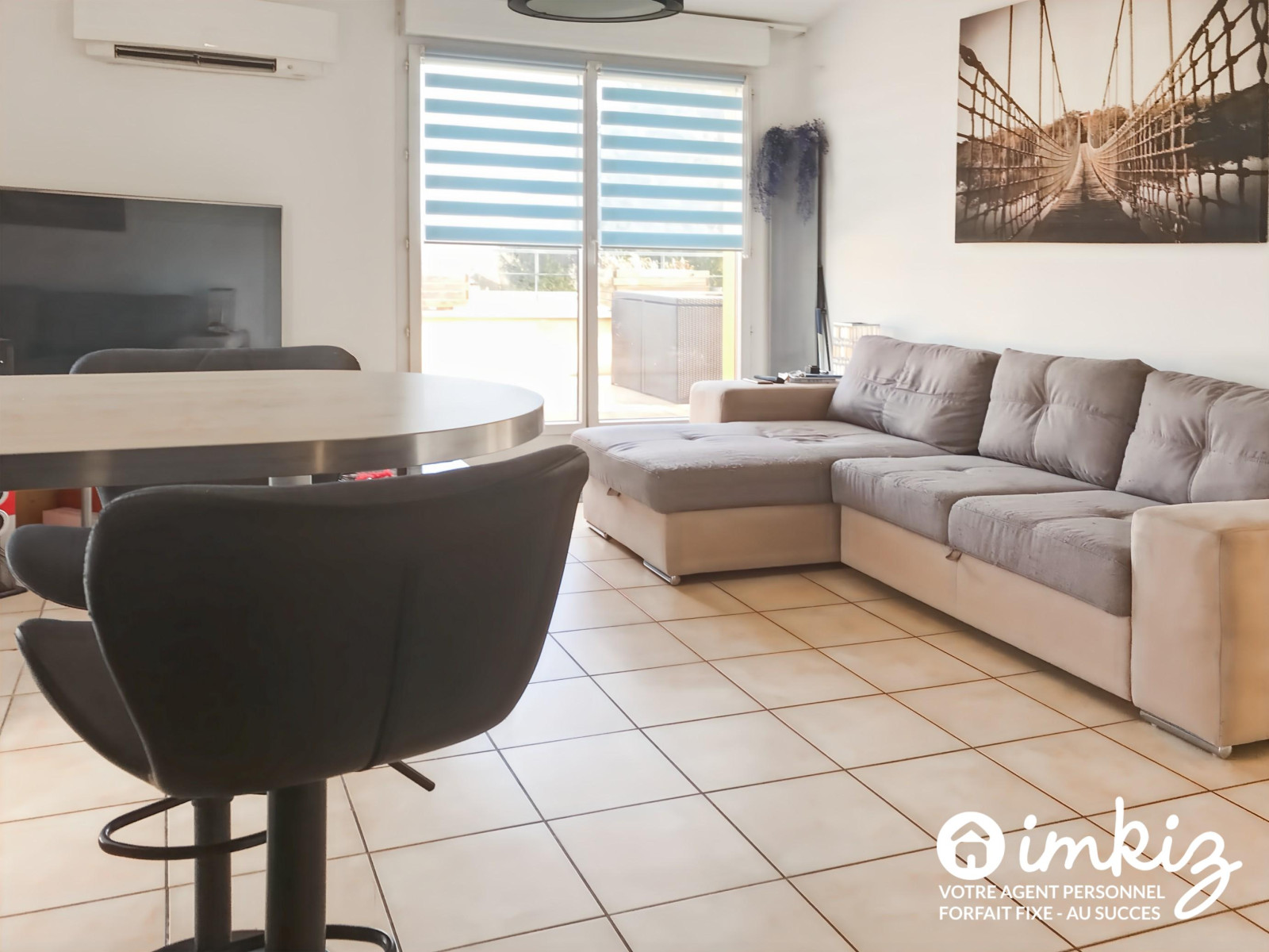 
                                                Vente
                                                 T2 de 48 m², dernier étage avec terrasse de 20 m²