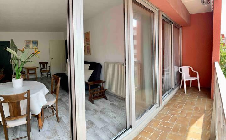 
                                                Location
                                                 T2 de 50 m2 + parking + balcon