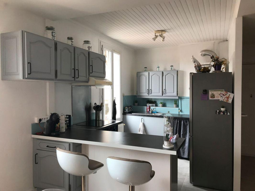 
                                                Location
                                                 T2 de 56m2 rénové et lumineux