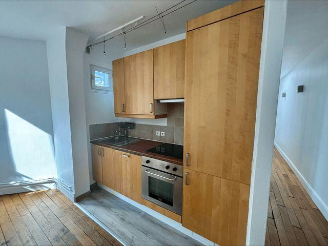 
                                                Location
                                                 T2 de caractère 42 m² — Paris 16e