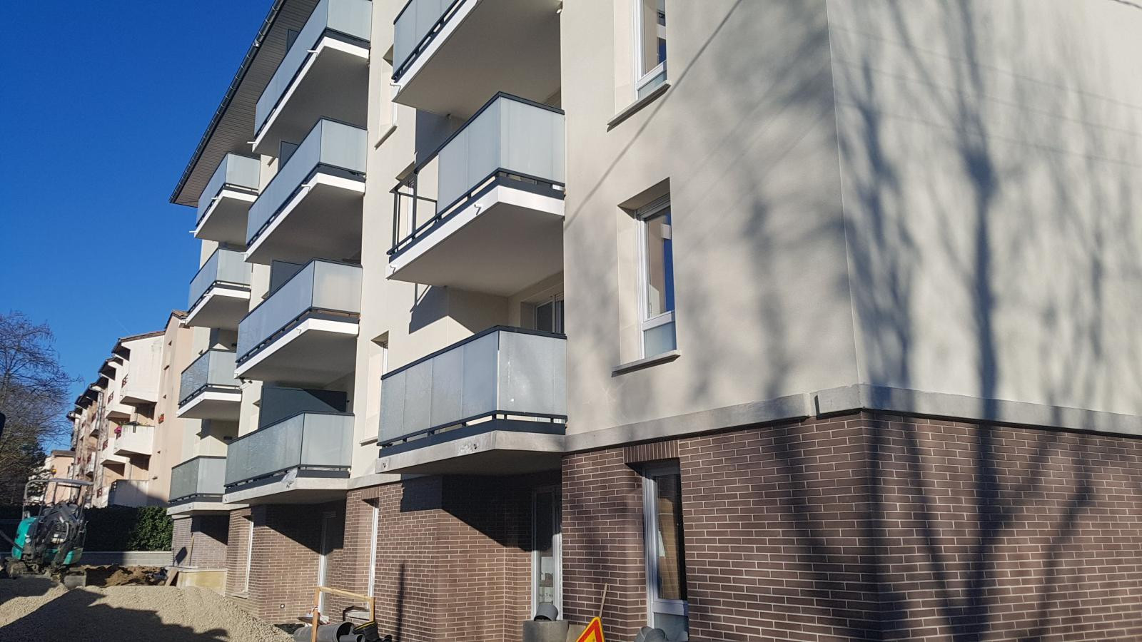 
                                                Location
                                                 T2 Dernier étage – Terrasse – Parking sous-sol