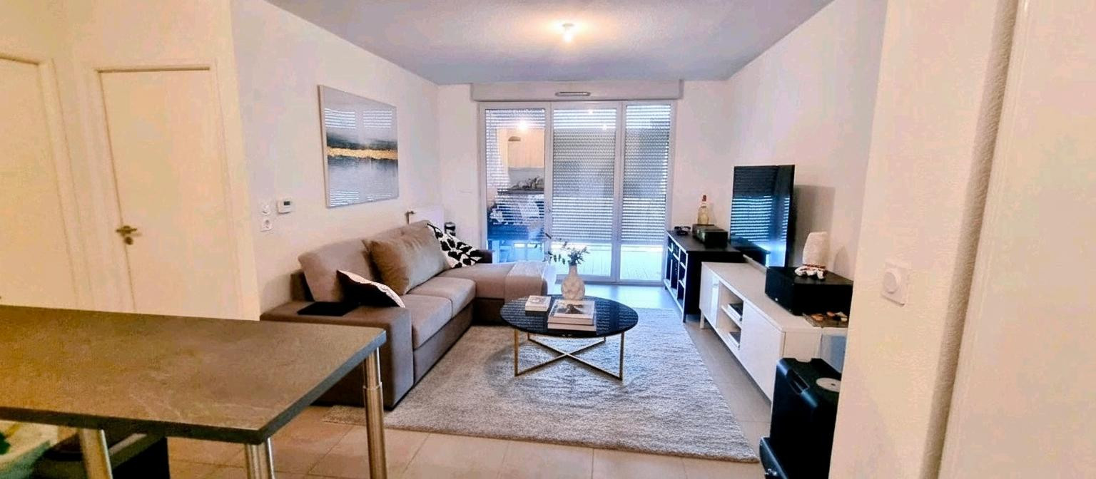 
                                                Location
                                                 T2 Dernier étage – Terrasse – Parking sous-sol