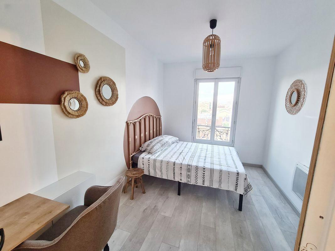 
                                                Location
                                                 T2 design de 30 m² à Ivry sur Seine - proche Paris