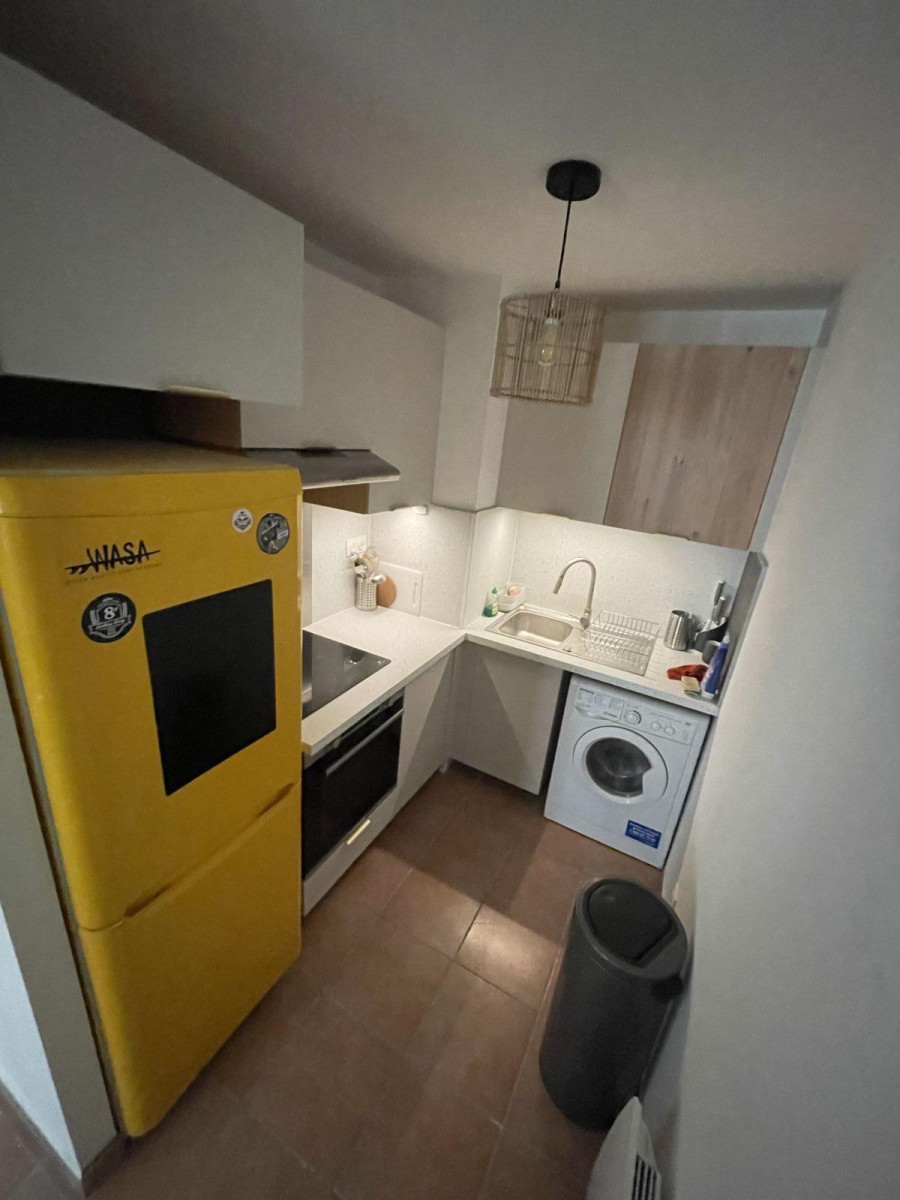 
                                                Location
                                                 T2 double façade au Panier, 13002