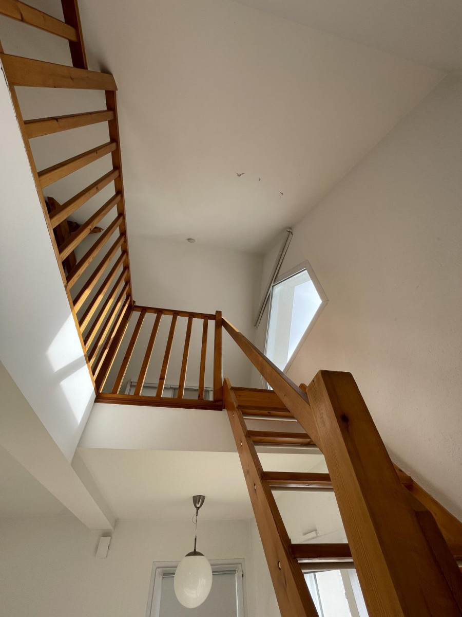 
                                                Location
                                                 T2 Duplex atypique 40m² Nantes Erdre Rond Pt Paris