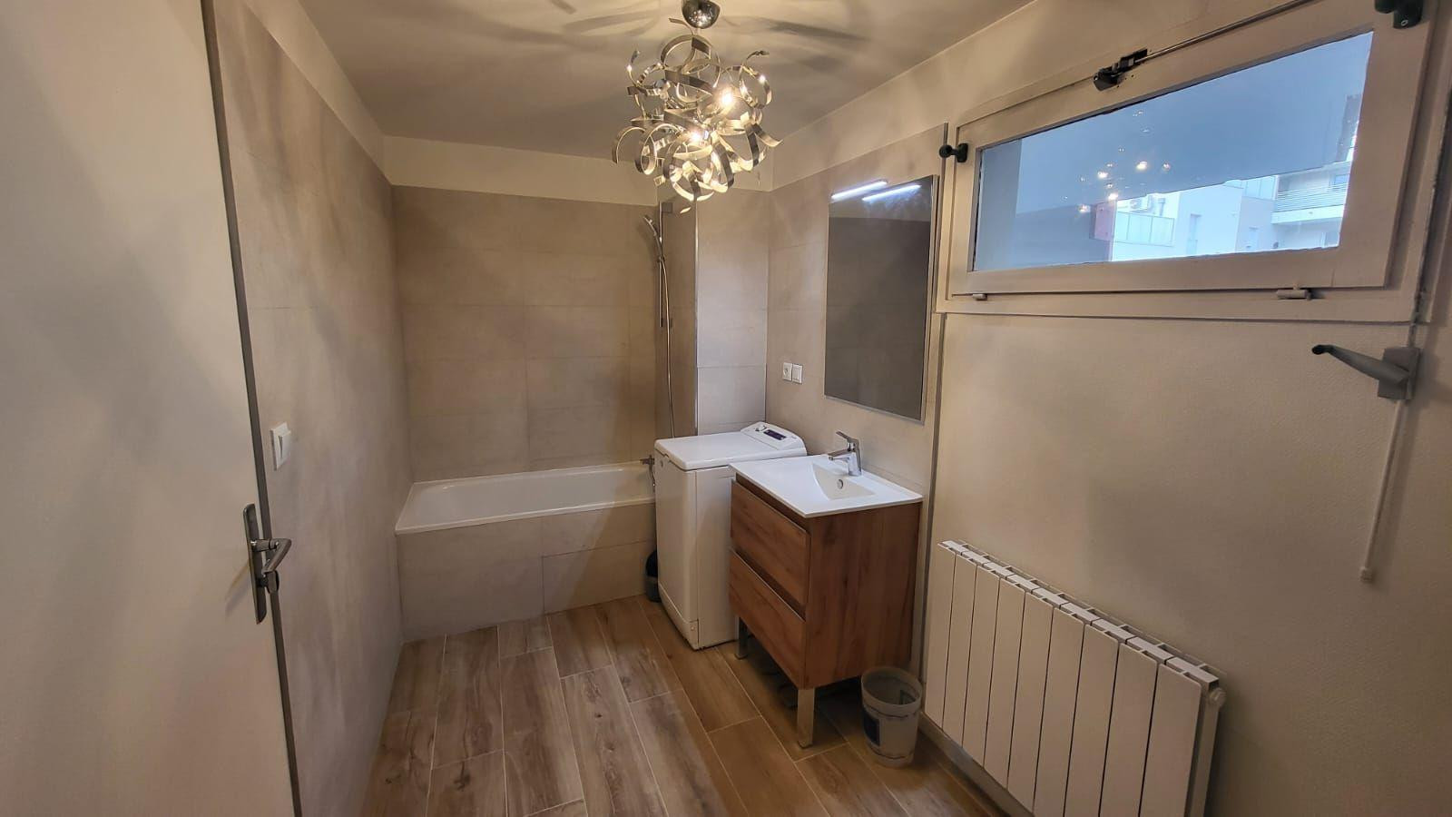 
                                                Location
                                                 T2 Duplex Meublé Montchat-Grange/Blanche