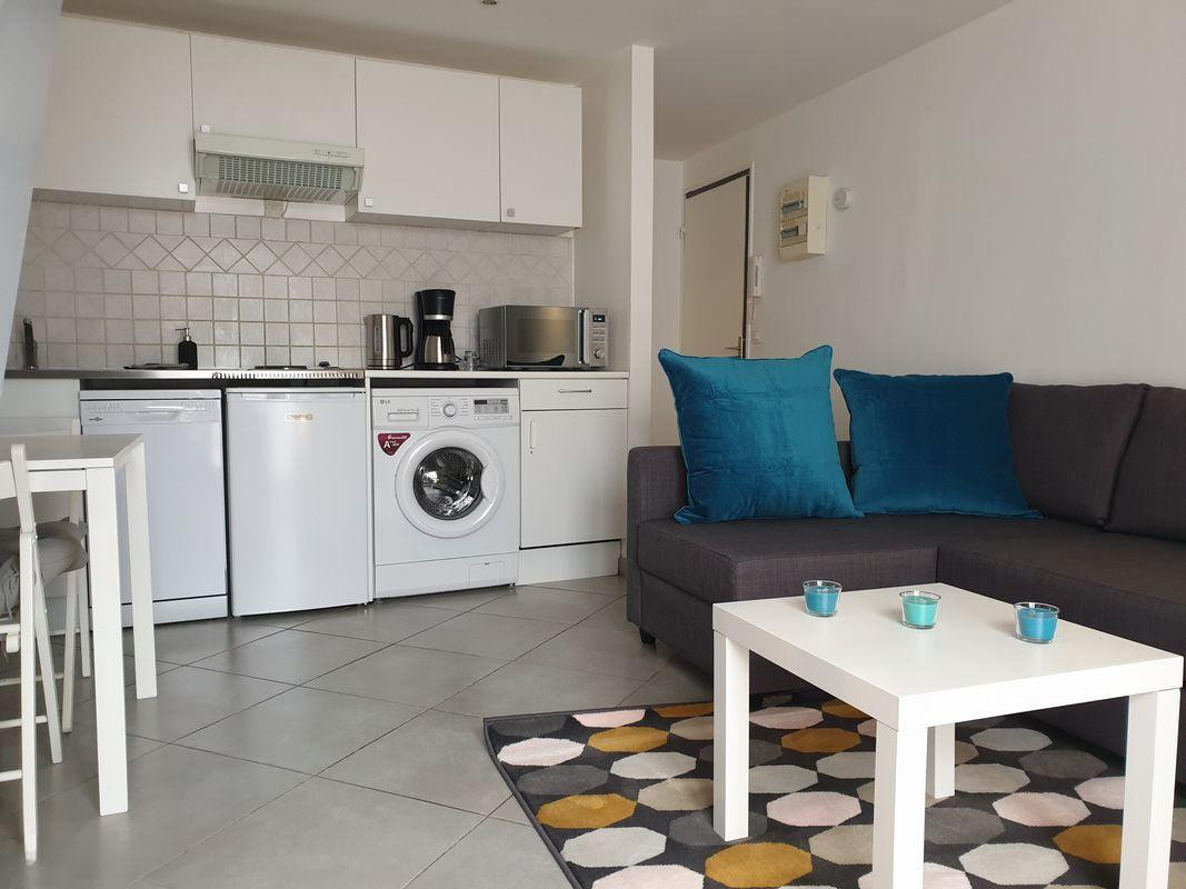 
                                                Location
                                                 T2 en duplex avec terrasse