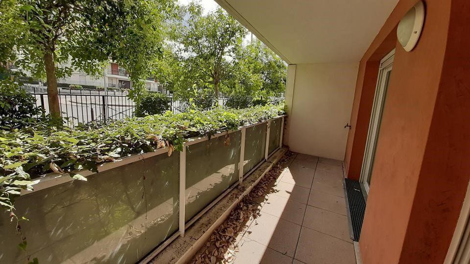 
                                                Location
                                                 T2 en rez-de-jardin à Cachan