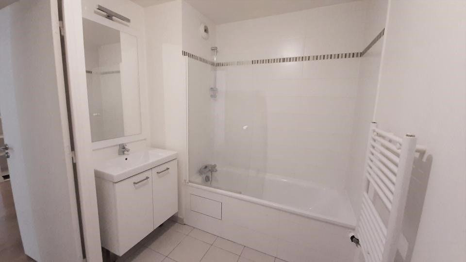
                                                Location
                                                 T2 en rez-de-jardin à Cachan