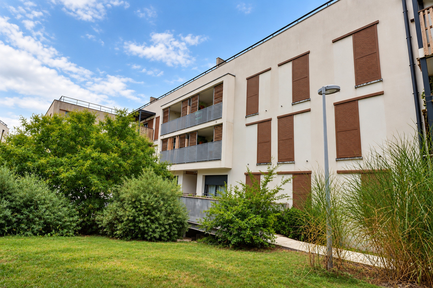 
                                                Vente
                                                 T2 en rez-de-jardin avec parking couvert