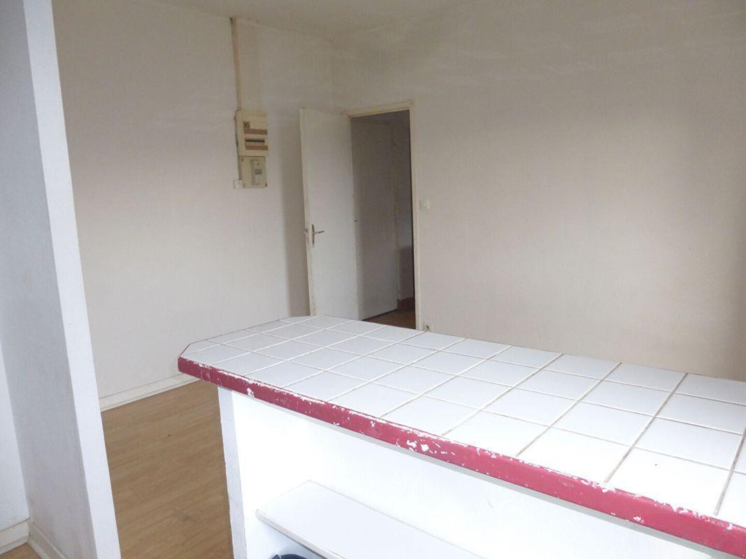 
                                                Location
                                                 T2 en souplex à Saint-Denis
