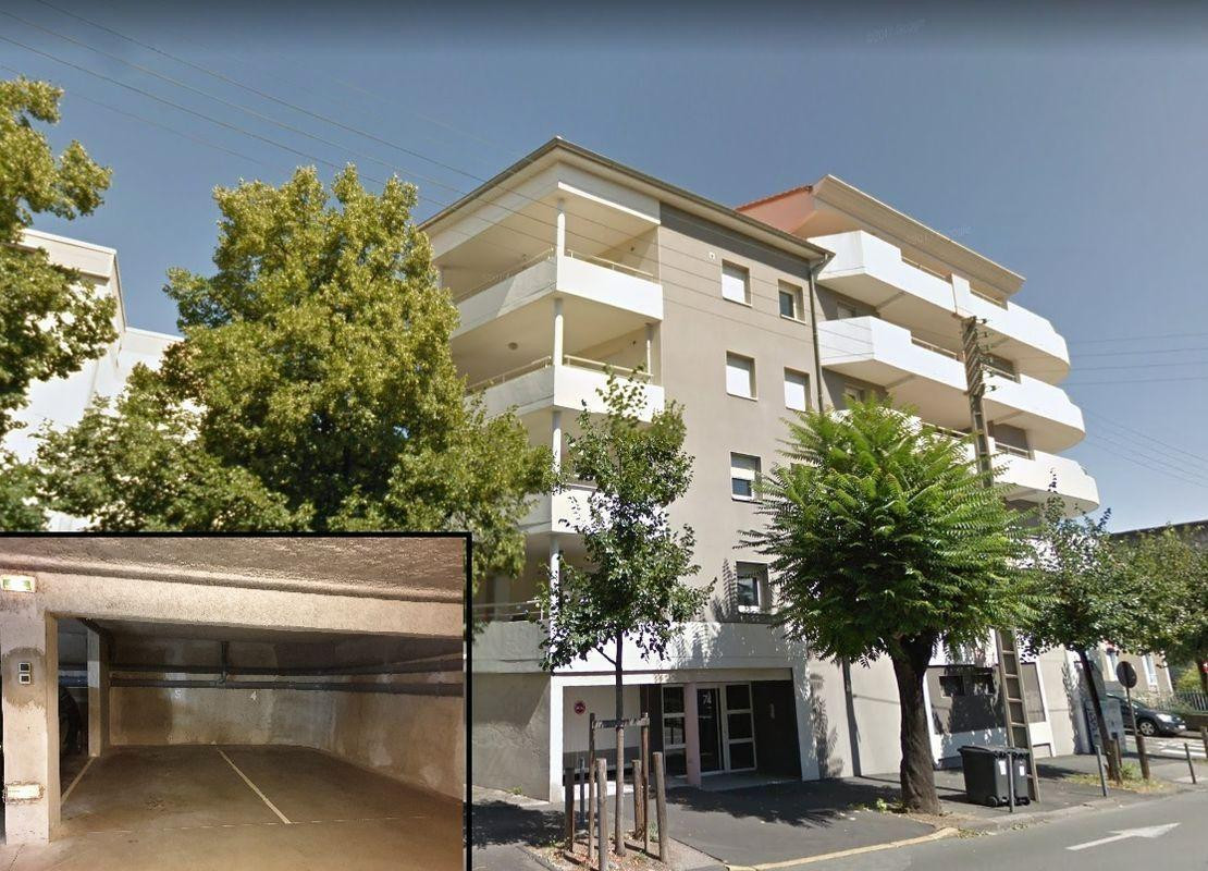 
                                                Location
                                                 T2 / F2, Blatin / Salins, 50m2, garage, balcon