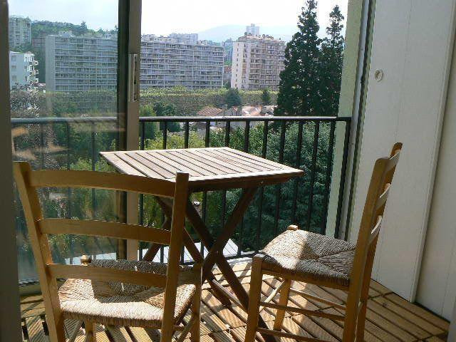 
                                                Location
                                                 T2 fauriel/vivaraize