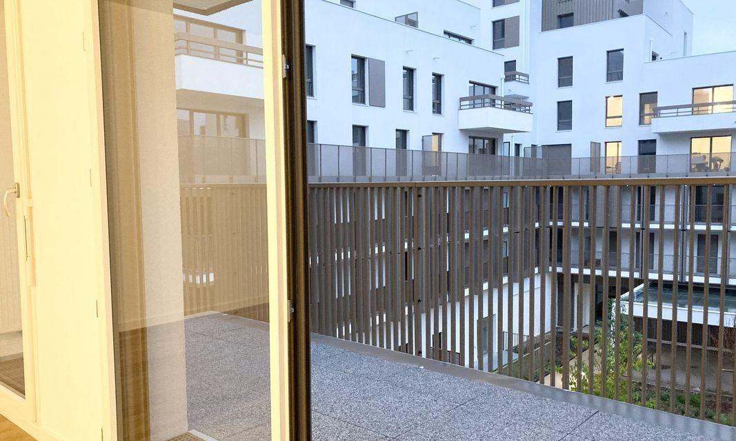 
                                                Location
                                                 T2 flambant neuf.