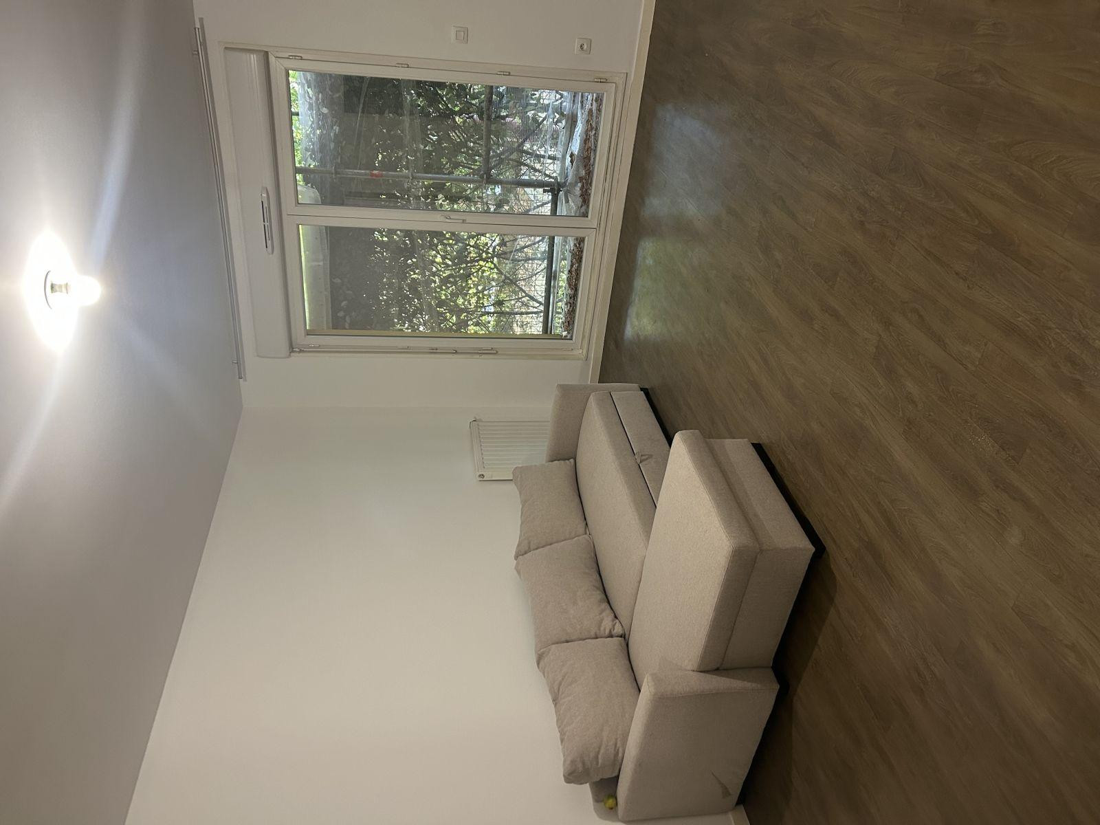 
                                                Location
                                                 T2 GENNEVILLIERS