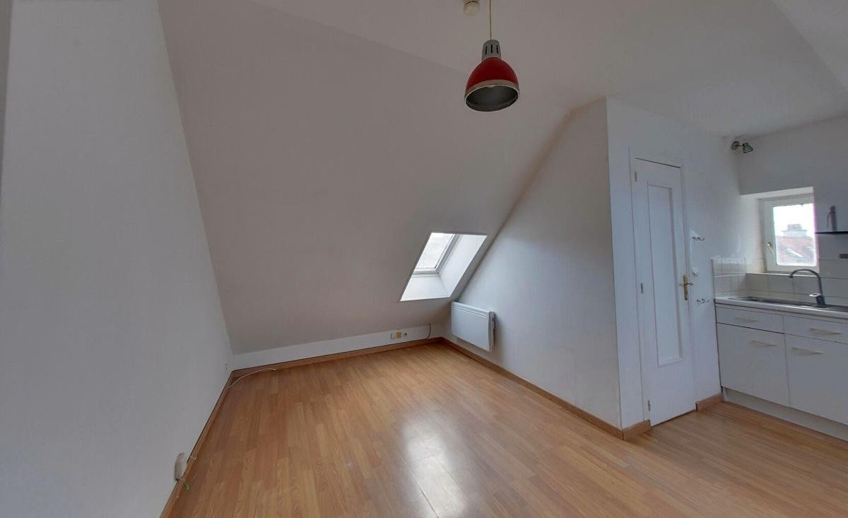 
                                                Location
                                                 T2 Le Plessis-Belleville