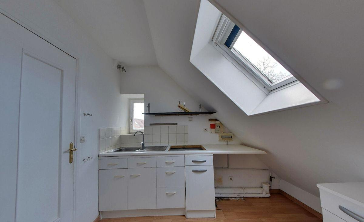 
                                                Location
                                                 T2 Le Plessis-Belleville