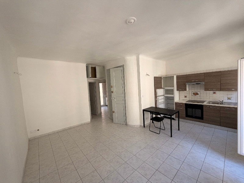 
                                                Vente
                                                 T2 - Le trois fenetre Marseillais - Quartier Belsunce