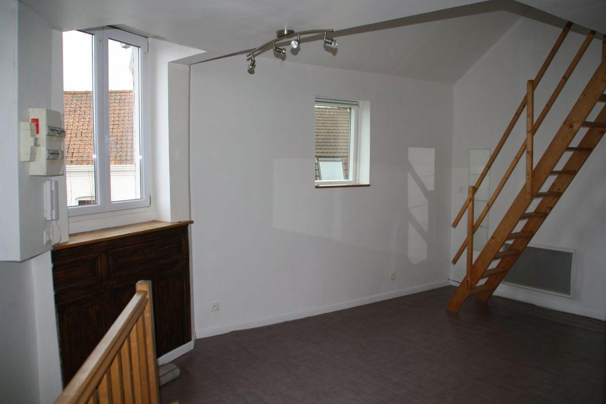 
                                                Location
                                                 T2 Lezennes-Lille