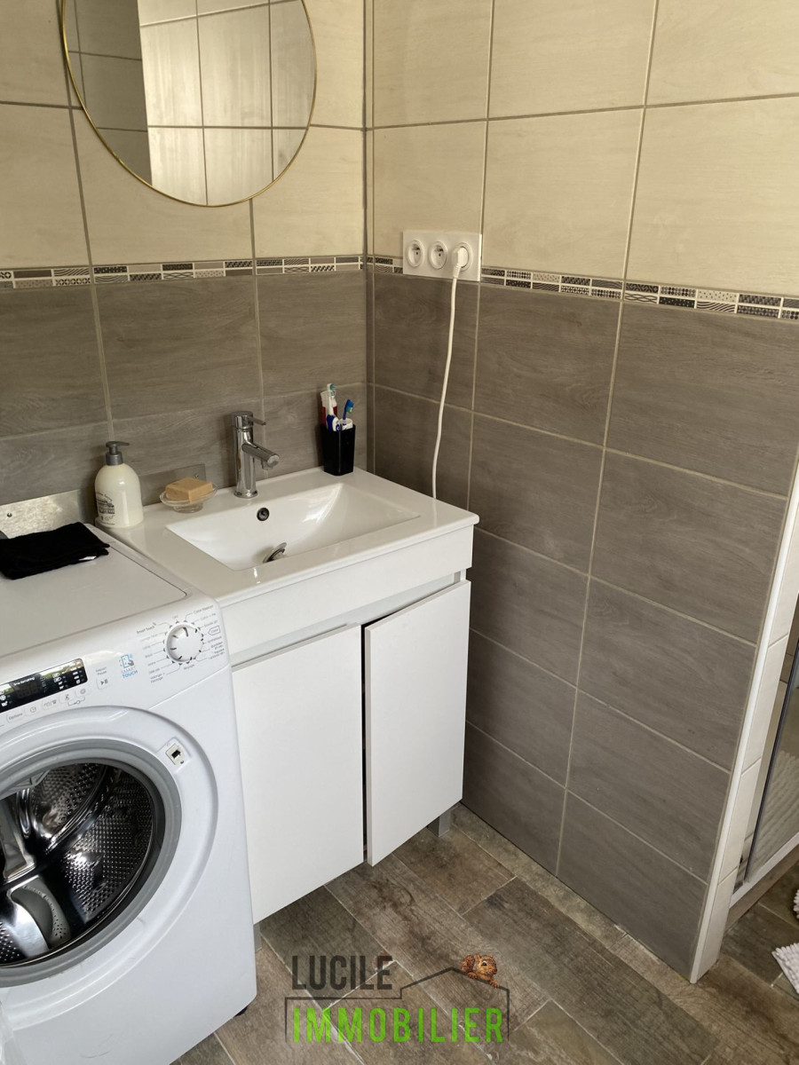 
                                                Location
                                                 T2 Liancourt
