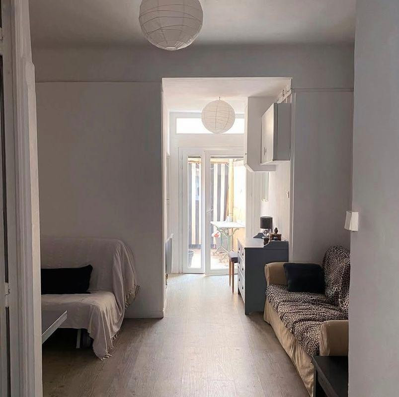 
                                                Location
                                                 T2 lumineux 45m² + terrasse – cœur du Mourillon