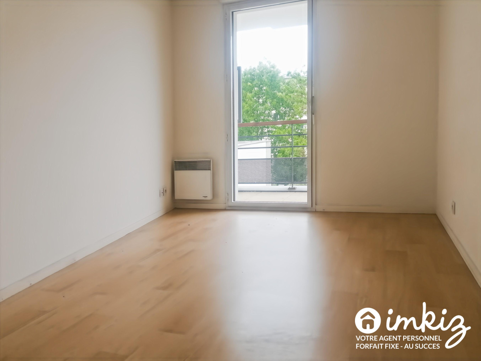 
                                                Vente
                                                 T2 lumineux avec balcon, parking et ascenseur