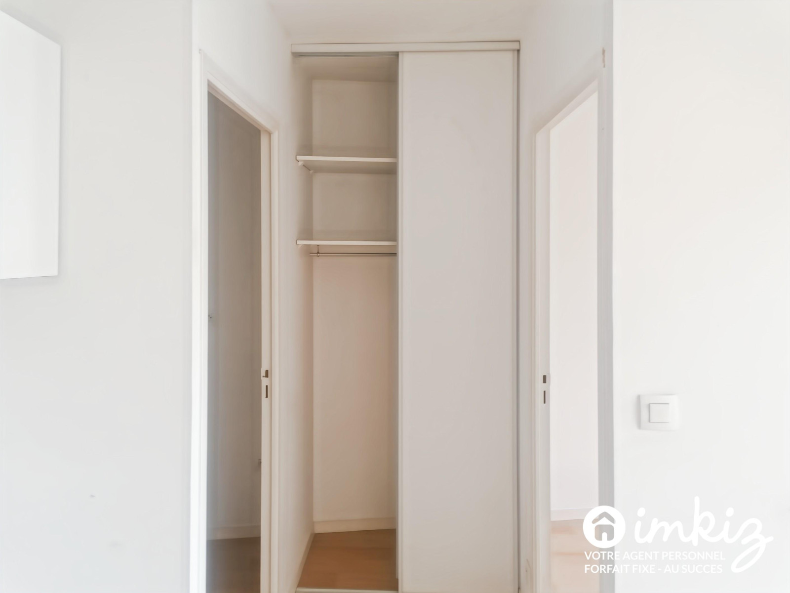 
                                                Vente
                                                 T2 lumineux avec balcon, parking et ascenseur
