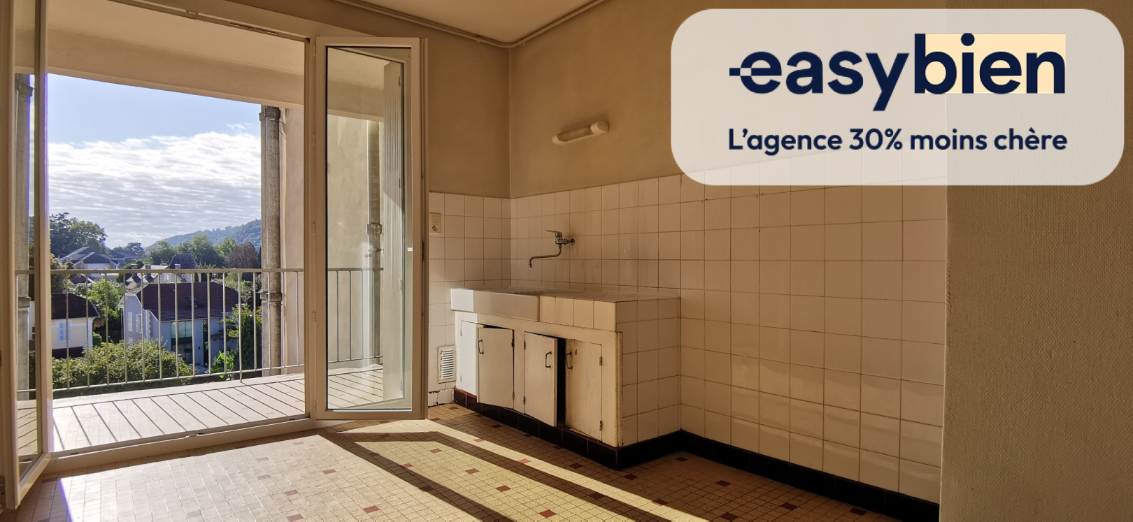 
                                                Vente
                                                 T2 lumineux avec double balcon, cave, parking et vue dégagée