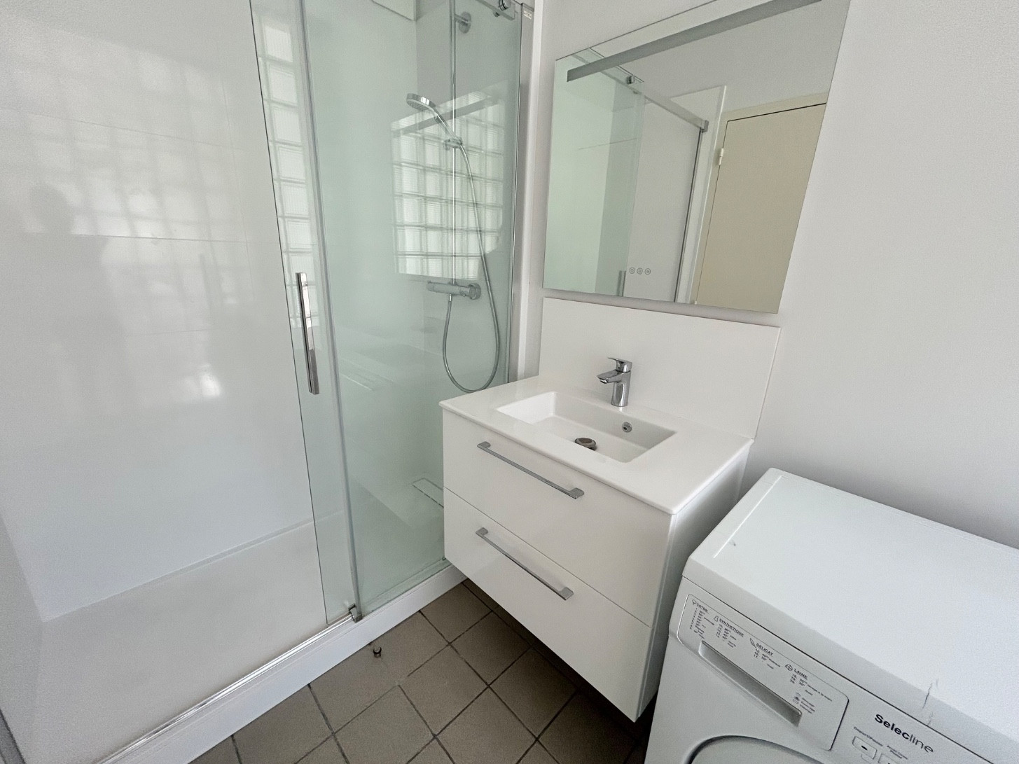 
                                                Location
                                                 T2 lumineux avec terrasse privée St Leu Amiens