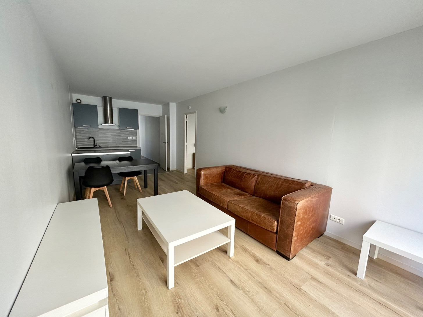 
                                                Location
                                                 T2 lumineux avec terrasse privée St Leu Amiens