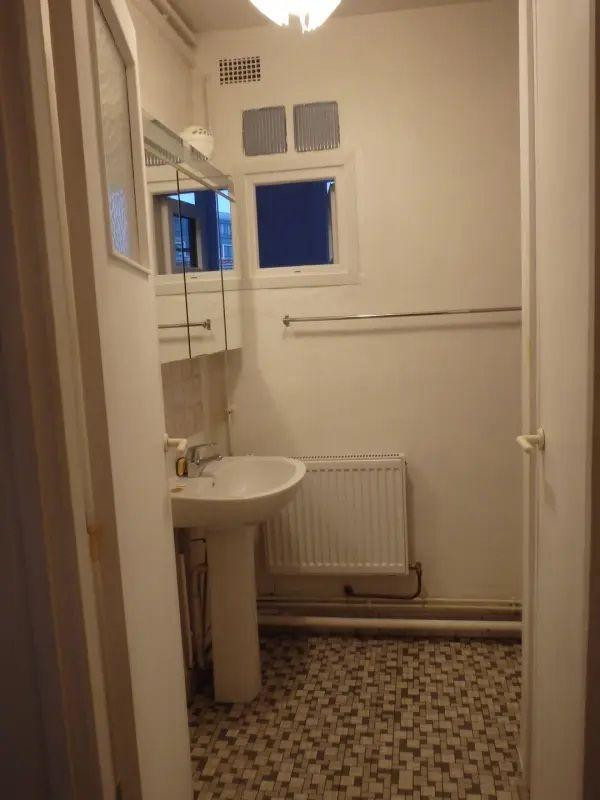 
                                                Location
                                                 T2 lumineux - Idéal couple