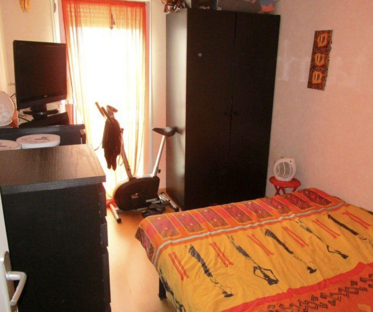 
                                                Location
                                                 T2 lumineux + parking Clairmarais