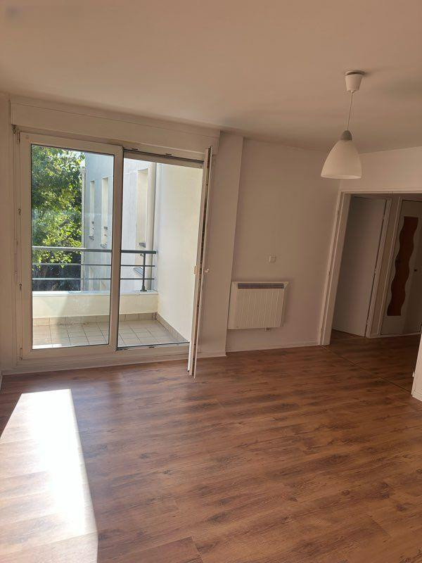 
                                                Location
                                                 T2 lumineux - rue du Général Sarrail - Balcon
